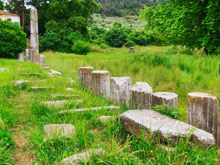 Agora, Tasos